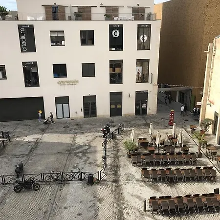 Hypercentre - Le Saint Projet アパート